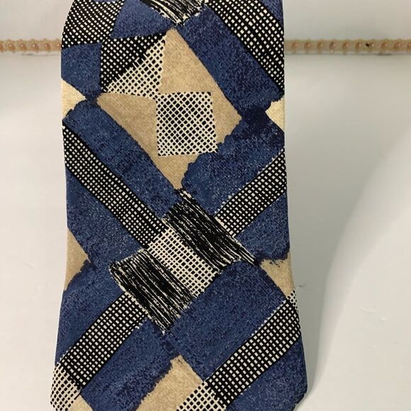 Evan Picone tie  - Picture 2 of 4